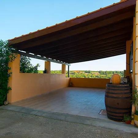 St George's Castle House Holiday home Peratata